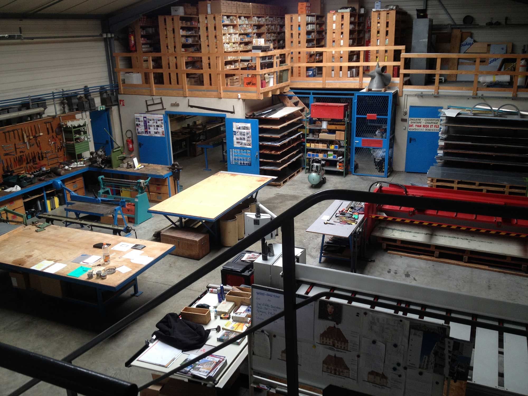 L'atelier de façonnage de zinguerie à Wolfgantzen