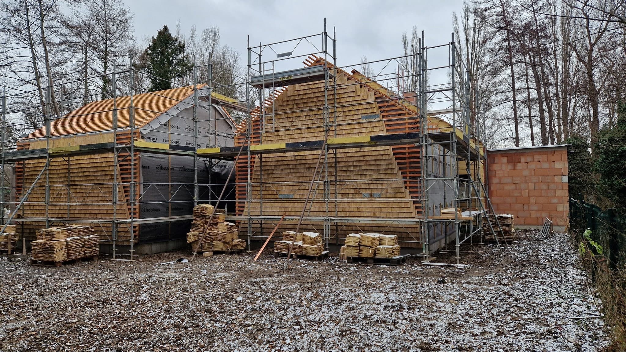 Façade, toiture et comptoir en zinc – Alsace